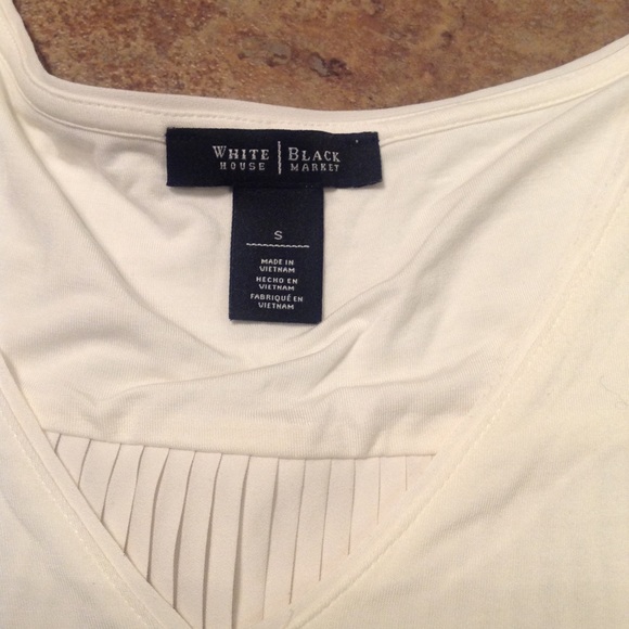 White House Black Market Pleat Back Top Size S. - Picture 6 of 8